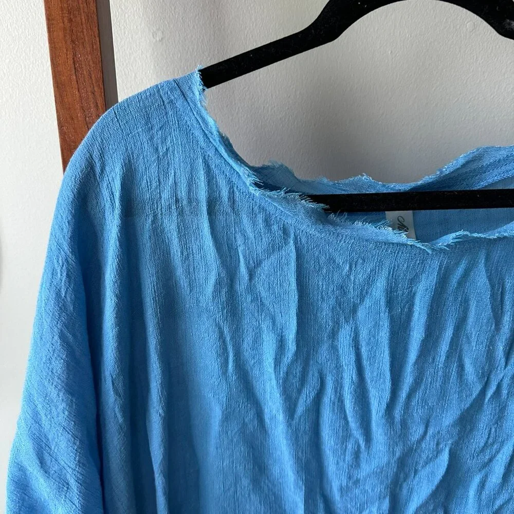 Mahina Tunic with Cinched Sleeves - Blue - Picture 3 of 7